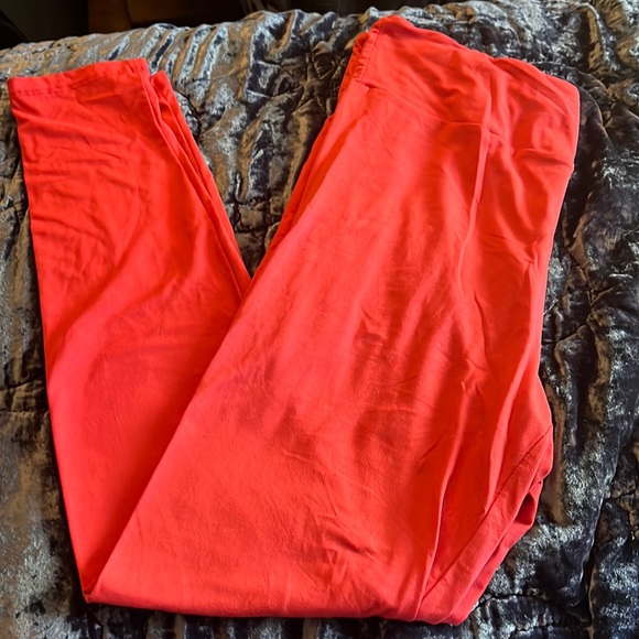 Lularoe Tall and Curvy Leggings Used - Picture 1 of 6